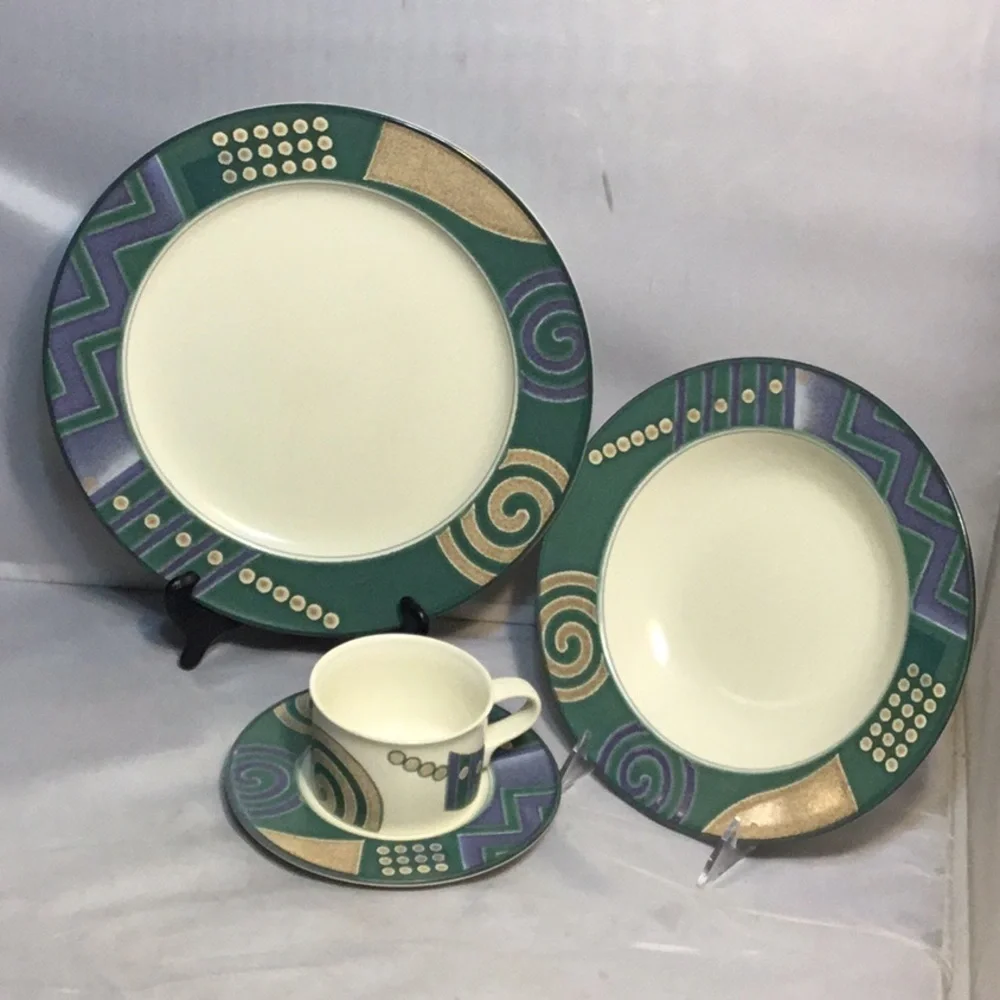 MIKASA‎ INTAGLIO LIFE STYLE BY JOHN BERGEN 5 PIECE SETTING DINNER FOR 1